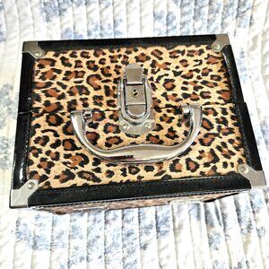 Caboodles Large Leopard Print Make Up Case